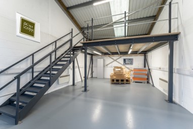 Industrial Unit in High Wycombe - photo 2